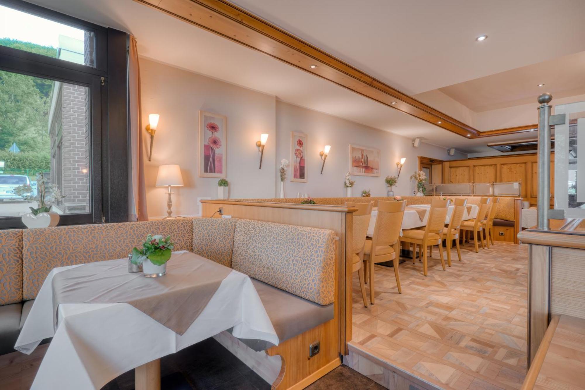 Hotel Wiehen-Therme Hullhorst Екстериор снимка