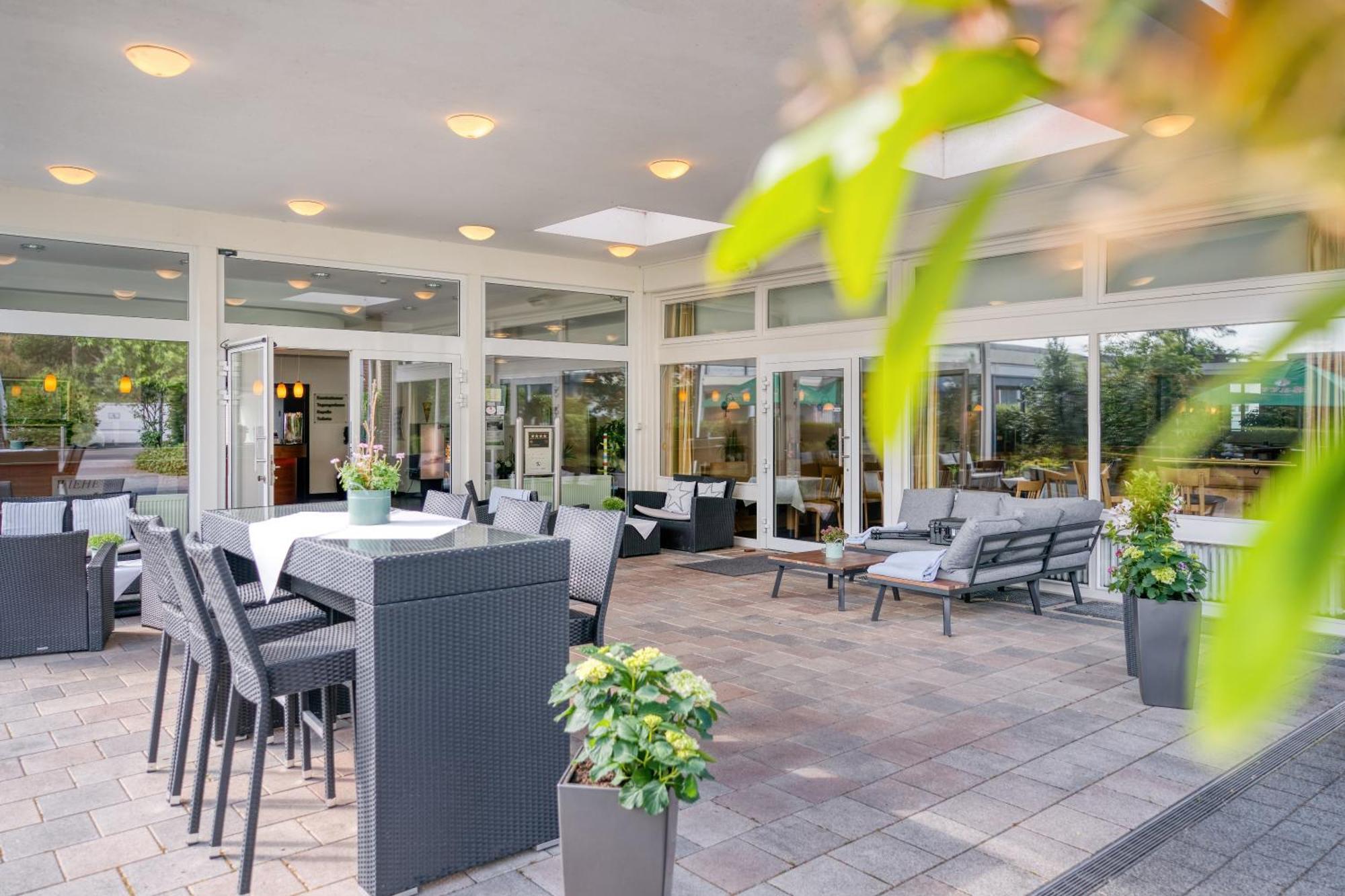 Hotel Wiehen-Therme Hullhorst Екстериор снимка