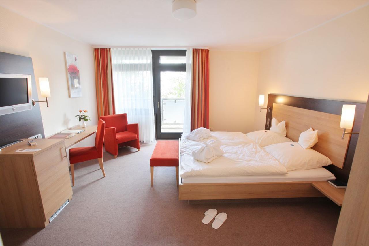 Hotel Wiehen-Therme Hullhorst Екстериор снимка
